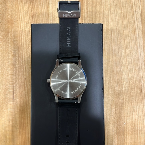 MVMT Men’s Watch - Picture 3 of 5